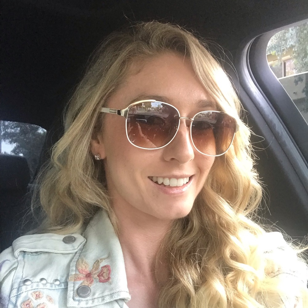 Meet your Posher, Jennifer